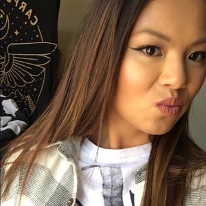 Meet your Posher, Nora